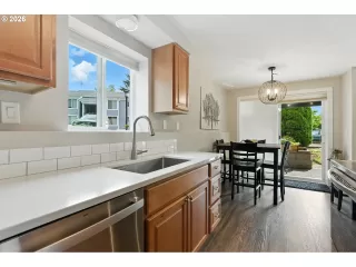 Photo #1: 360316176 Listing 