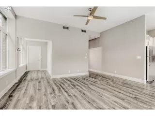 Photo #2: 360606583 Listing 