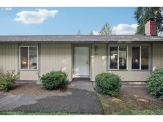 Photo #3: 360824840 Listing