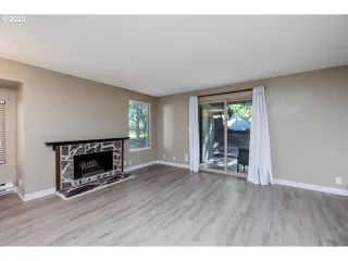 Photo #6: 361019587 Listing