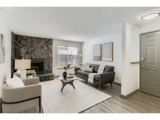 Photo #3: 361245623 Listing