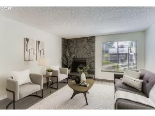 Photo #4: 361245623 Listing