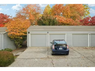 Photo #4: 361650163 Listing