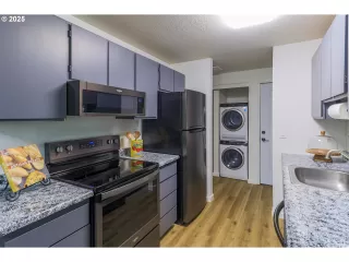 Photo #5: 361731425 Listing 