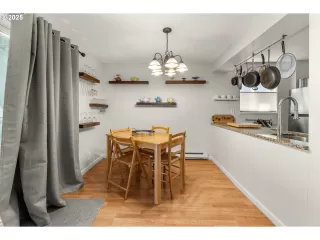 Photo #3: 362286521 Listing