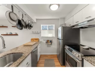 Photo #6: 362286521 Listing