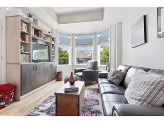 More Details about MLS # 362512472 : 905 N HARBOUR DR