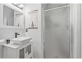 Photo #2: 362512472 Listing