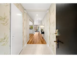 Photo #2: 362714101 Listing