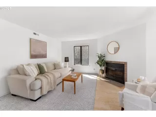 Photo #3: 362857162 Listing