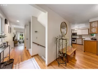 Photo #6: 363015895 Listing