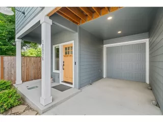 Photo #2: 363619889 Listing