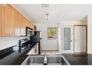 Photo #2: 364081775 Listing