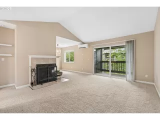 Photo #1: 364686846 Listing