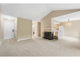 Photo #2: 364686846 Listing