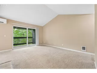 Photo #3: 364686846 Listing