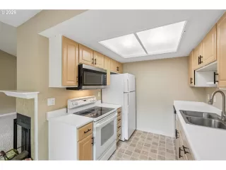 Photo #6: 364686846 Listing