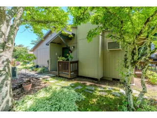 Photo #2: 365049420 Listing 