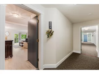 Photo #2: 365074905 Listing