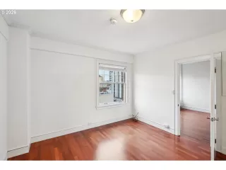 Photo #2: 365306037 Listing 