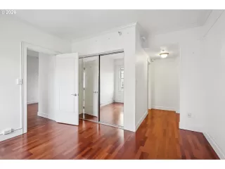 Photo #3: 365306037 Listing 