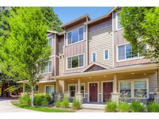 Photo #1: 365558076 Listing