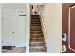 Photo #3: 365558076 Listing