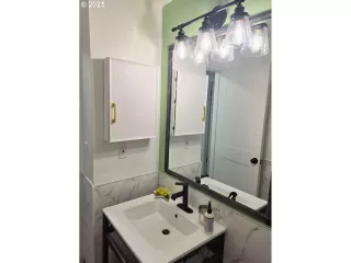 Photo #4: 365649463 Listing 