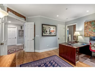 Photo #3: 366473707 Listing