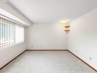 Photo #2: 366699204 Listing