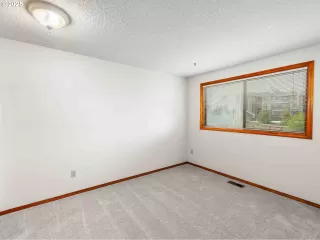 Photo #4: 366699204 Listing