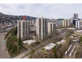 Photo #2: 367012708 Listing