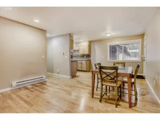 Photo #5: 368689627 Listing 