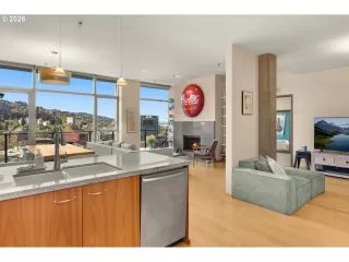 Photo #3: 368768650 Listing 