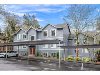 Photo #1: 369310886 Listing