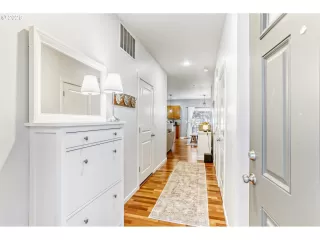 Photo #3: 369562833 Listing