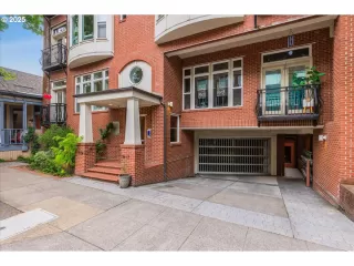 Photo #3: 369610520 Listing 