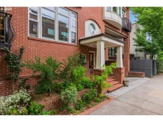 Photo #4: 369610520 Listing 