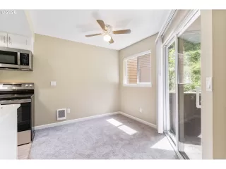 Photo #3: 369709673 Listing