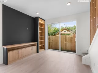 Photo #3: 369864776 Listing