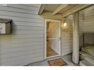 Photo #2: 370404550 Listing 