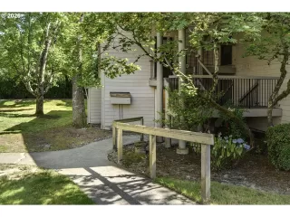 Photo #3: 370404550 Listing 