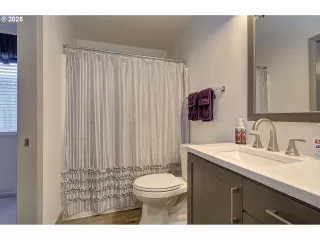 Photo #2: 370745227 Listing