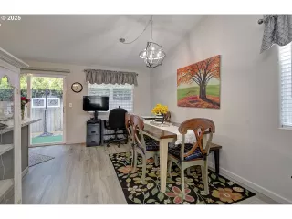 Photo #3: 370745227 Listing