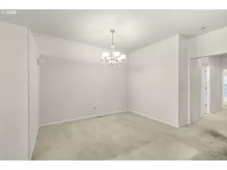 Photo #5: 371503754 Listing 