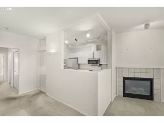 Photo #6: 371503754 Listing 