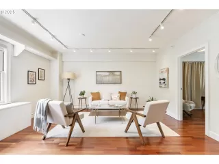 More Details about MLS # 371609474 : 1005 SW PARK AVE 607