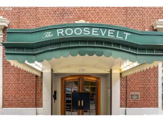 Photo #2: 371609474 Listing