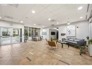 Photo #4: 371678504 Listing