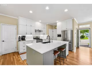 Photo #3: 371833314 Listing 